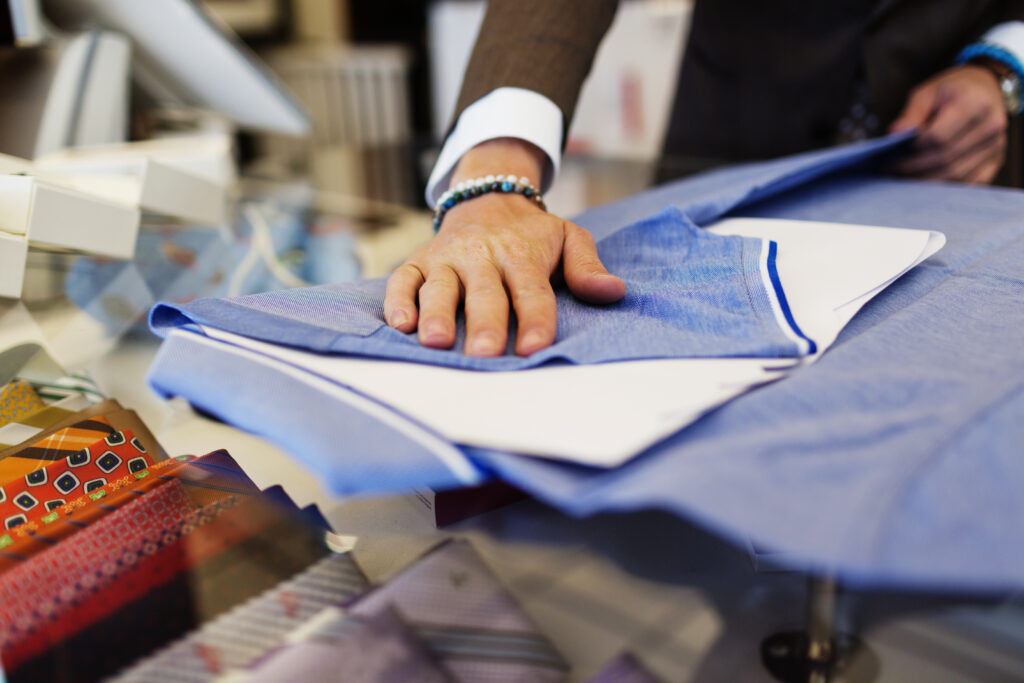 Feaxe Sports - Custom uniform manufacturer,Bulk team uniforms supplier,sublimated sports uniforms,custom corporate clothing,high-quality workwear factory,customized school apparel.